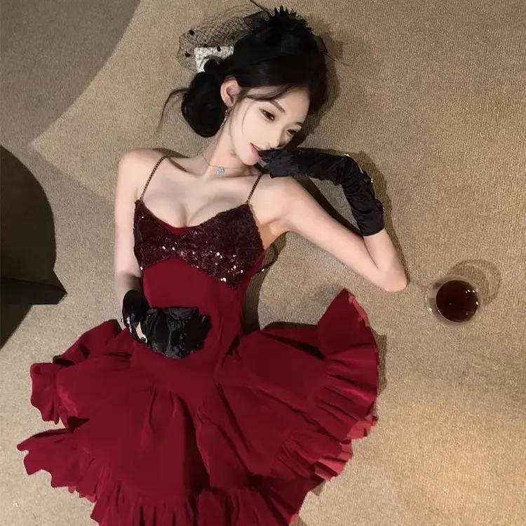 夏季纯欲风亮片收腰蓬蓬吊带连衣裙女气质优雅