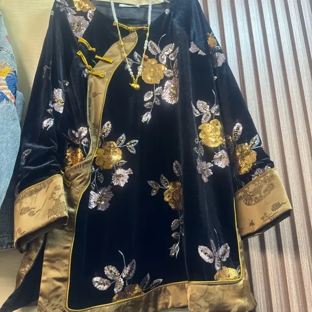 新中式复古中国风斜襟盘扣丝绒钉珠亮片刺绣宽松打底衫上衣