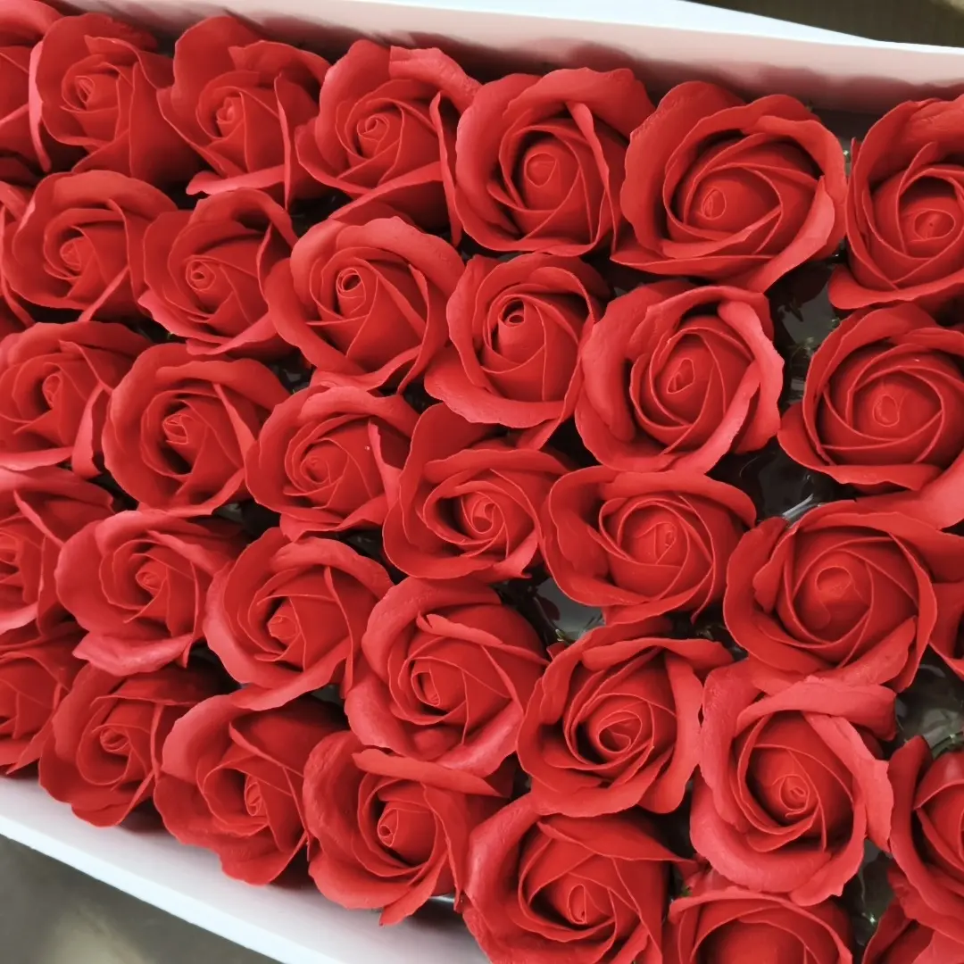 插花真肥皂花红玫瑰粉玫瑰百合康乃馨向日葵真花