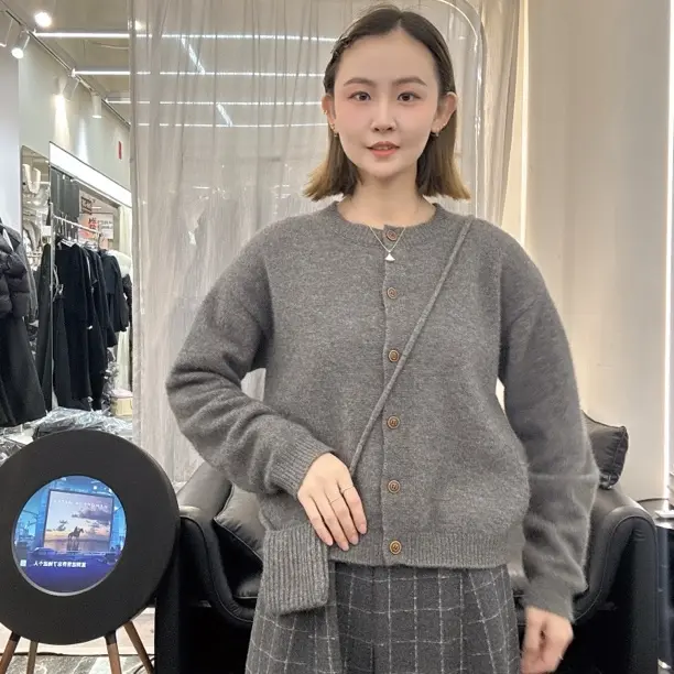 通勤圆领软休闲宽松针织开衫女秋冬新款62171