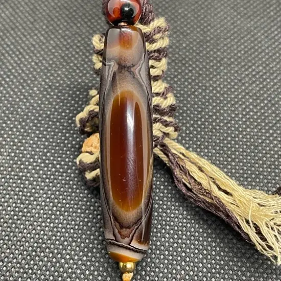 天然玛瑙，水晶玛瑙共生天圆地方天地珠，直径12.3mm对孔53.2mm