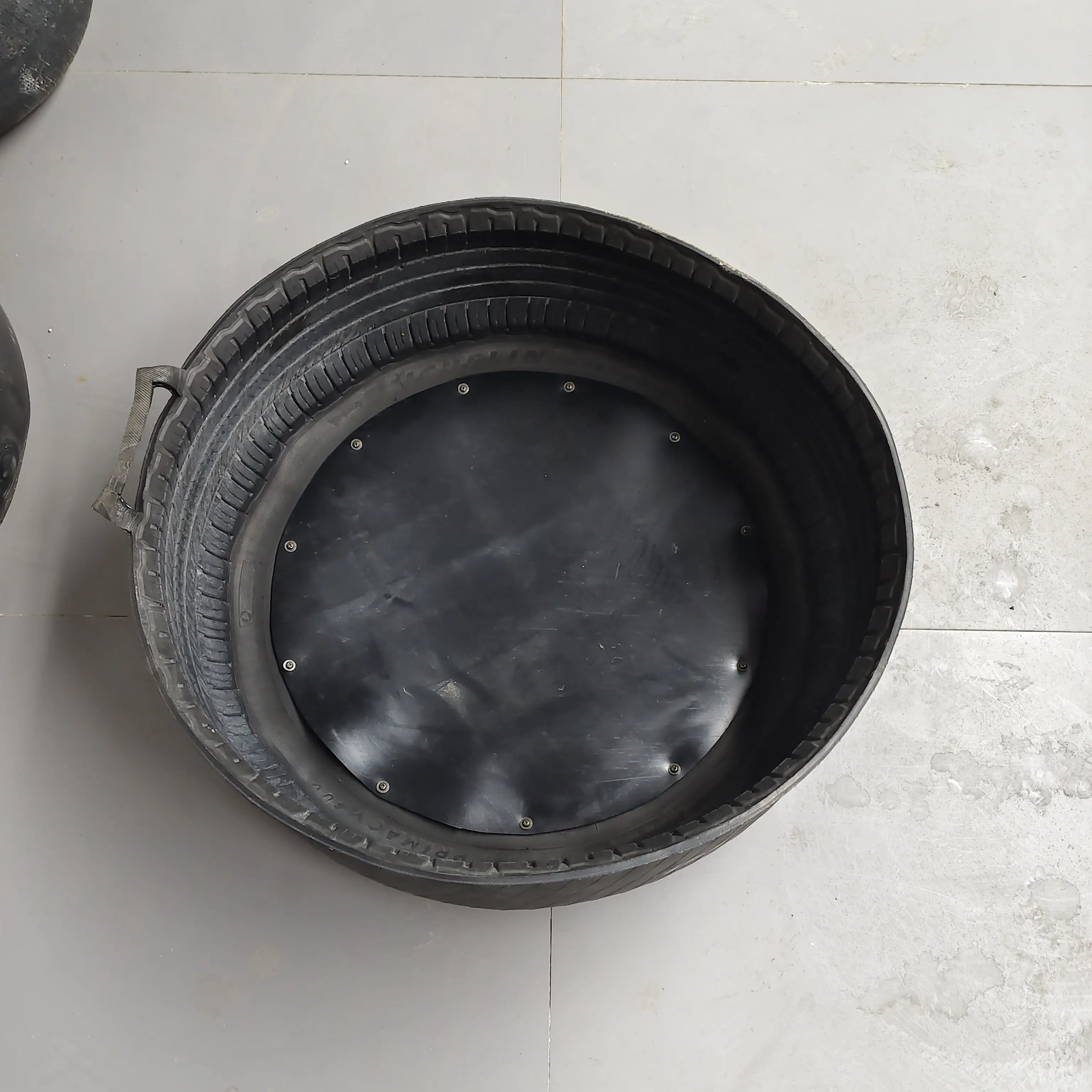 直径60cm加厚橡胶轮胎狗窝猫狗通用四季适用结实耐咬封橡胶底