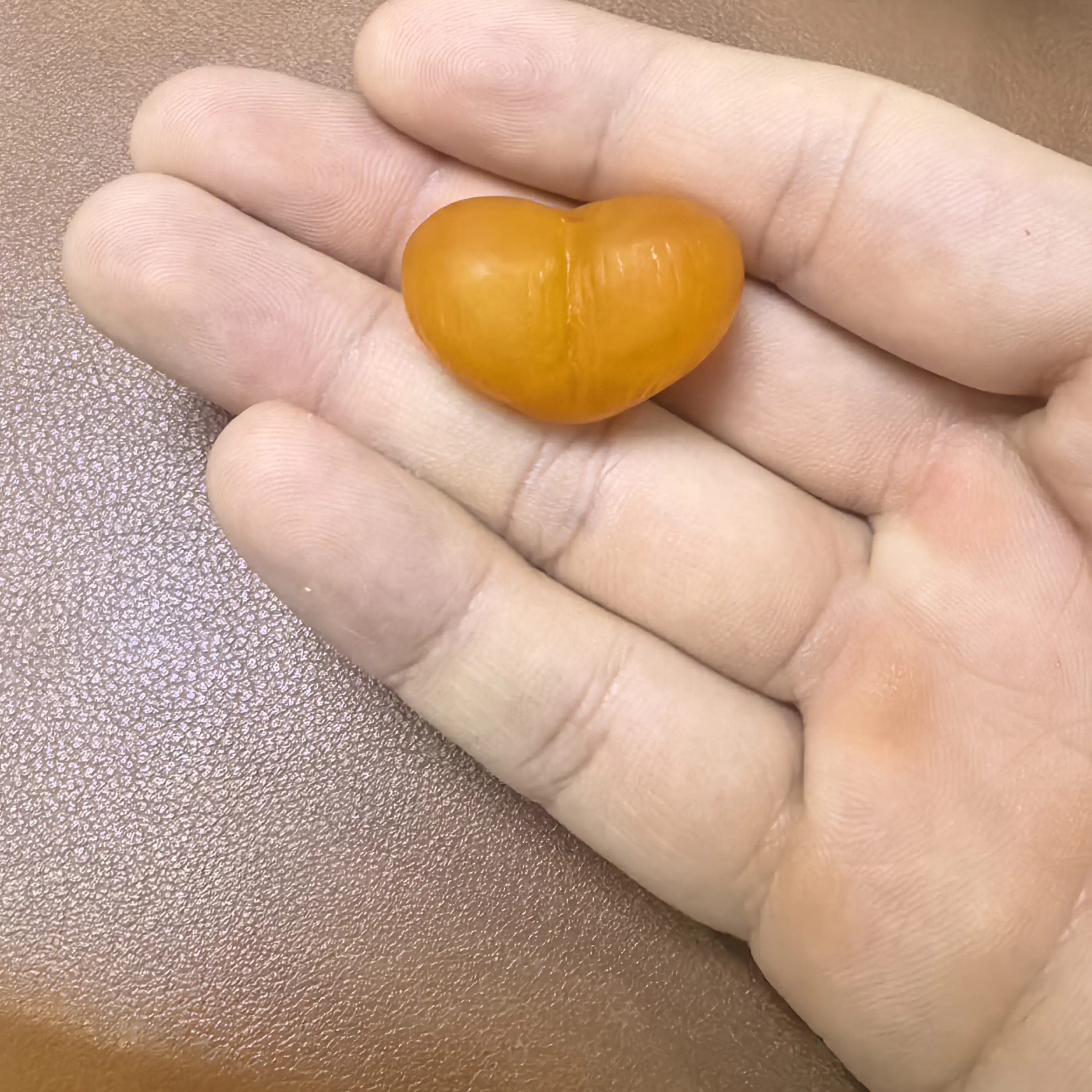 饰品工艺品单珠屁桃