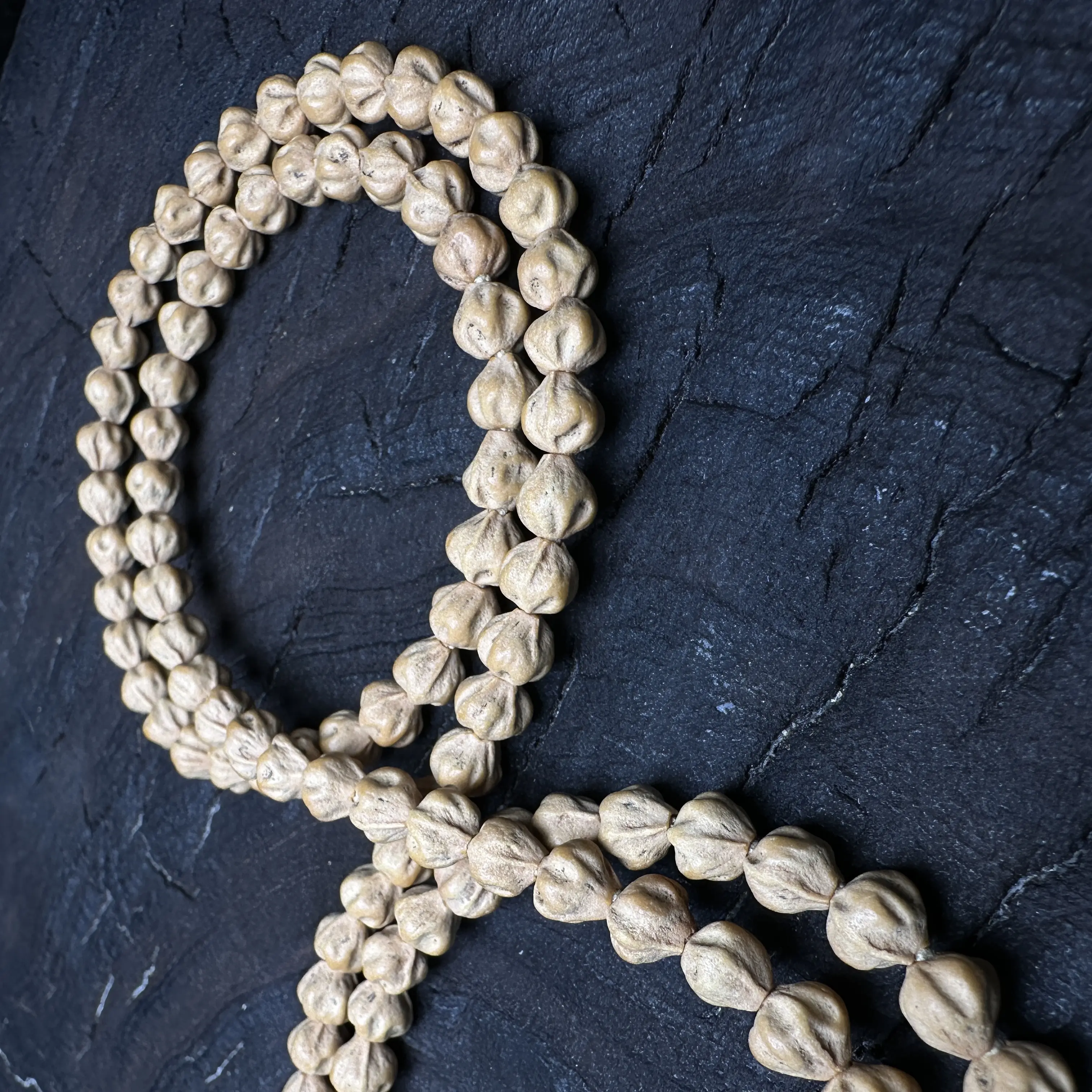 定制级热振百香籽纯原桩水滴莲花款式深坑多棱玉化皮