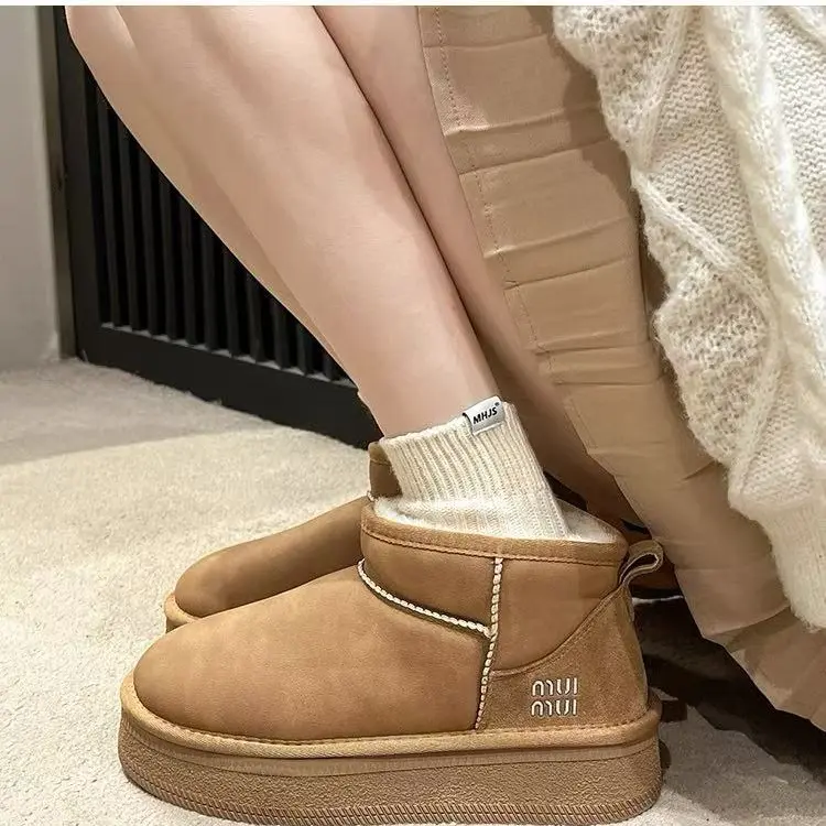 保暖防水时尚雪地靴皮面加绒鞋短筒雪地靴秋冬经典