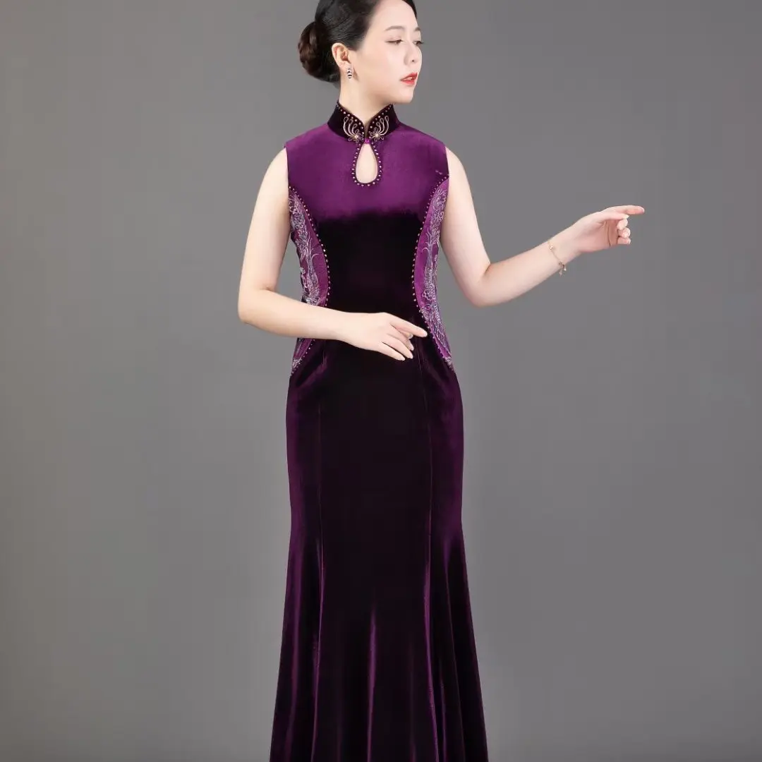 HT优雅气质丝绒收腰显瘦复古中国风长款宴会走秀旗袍春秋高贵时尚