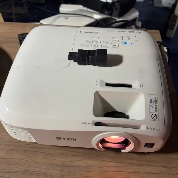 高清1080P 3D投影仪家用 运费自理