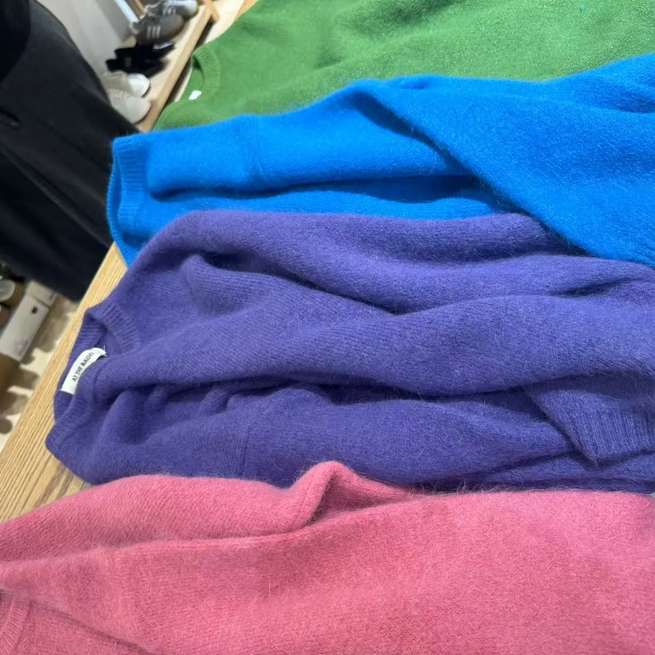 多巴胺色系圆领宽松百搭羊驼毛毛衣女冬季新款