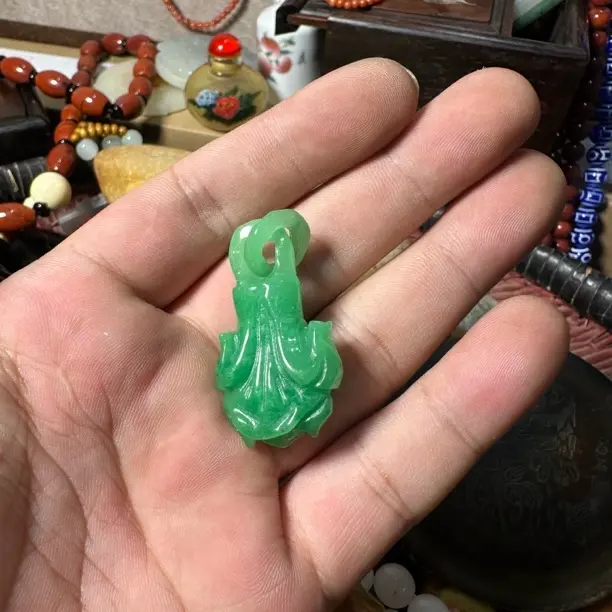 男女款浅绿白菜飘绿百财聚来吊坠挂件多样性发货