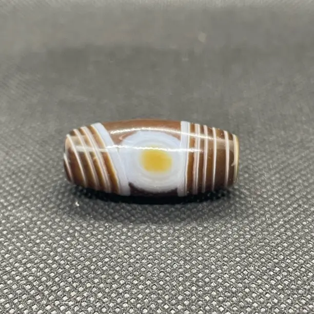 天然缠丝玛瑙天珠，直径14.2mm对孔31mm