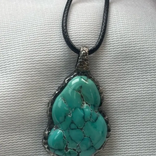 原矿高瓷蓝绿松石随型吊坠瓷釉级玻璃瓷尺寸约18x36x8mm