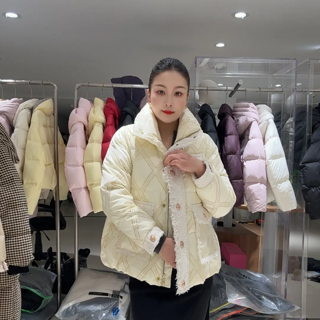 埃文8255163小香风短款精致羽绒服