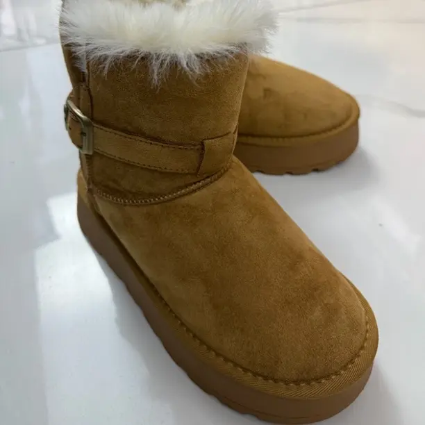 灰色厚底加绒保暖中筒两穿雪地靴女冬季时尚防滑毛毛靴百搭经典