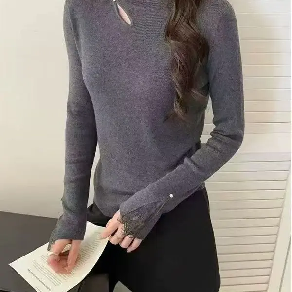 秋冬新款半高领镂空露锁骨打底衫女气质轻熟风小心机拼接上衣