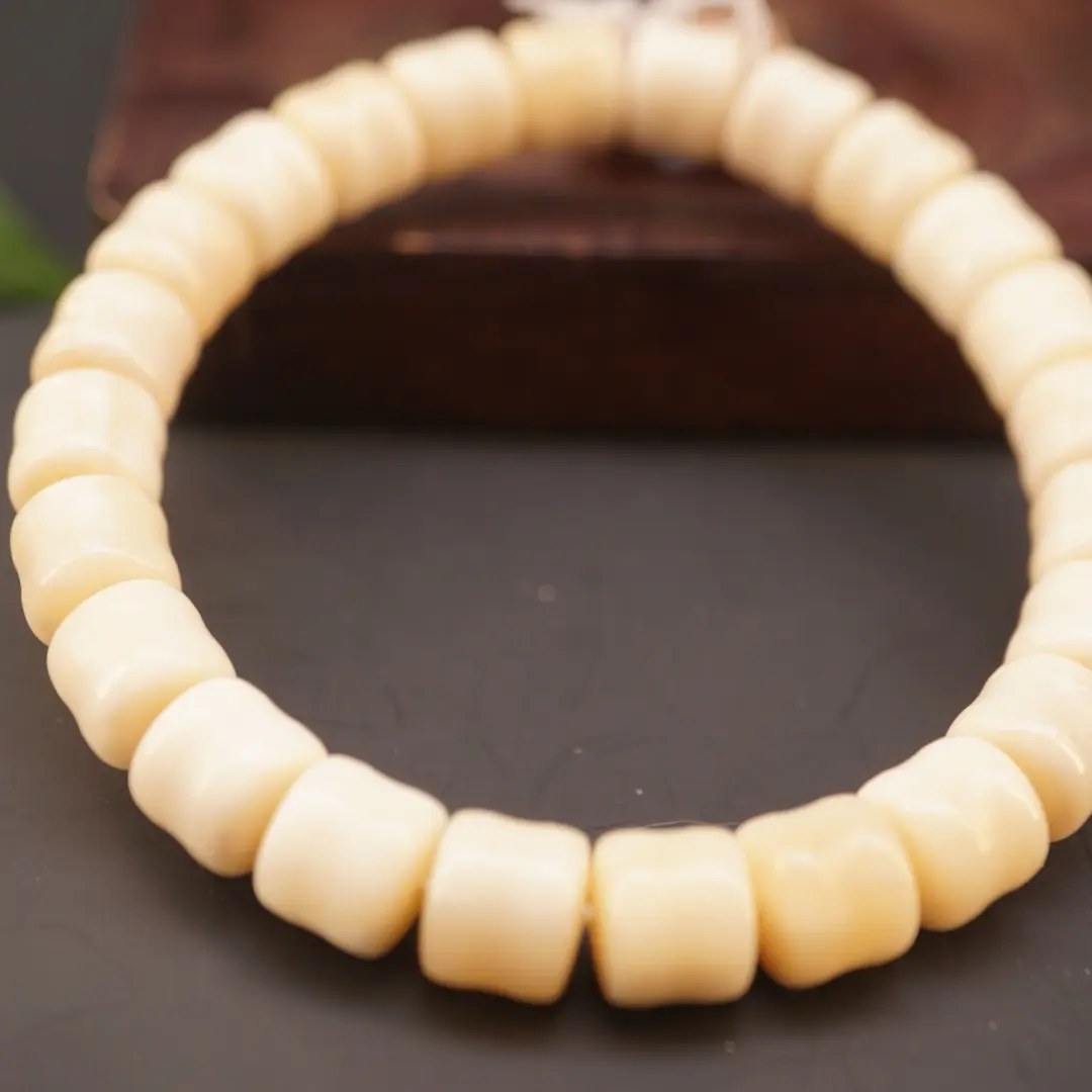 8*7小蛮腰牛骨单圈手串(底色多样发其一)