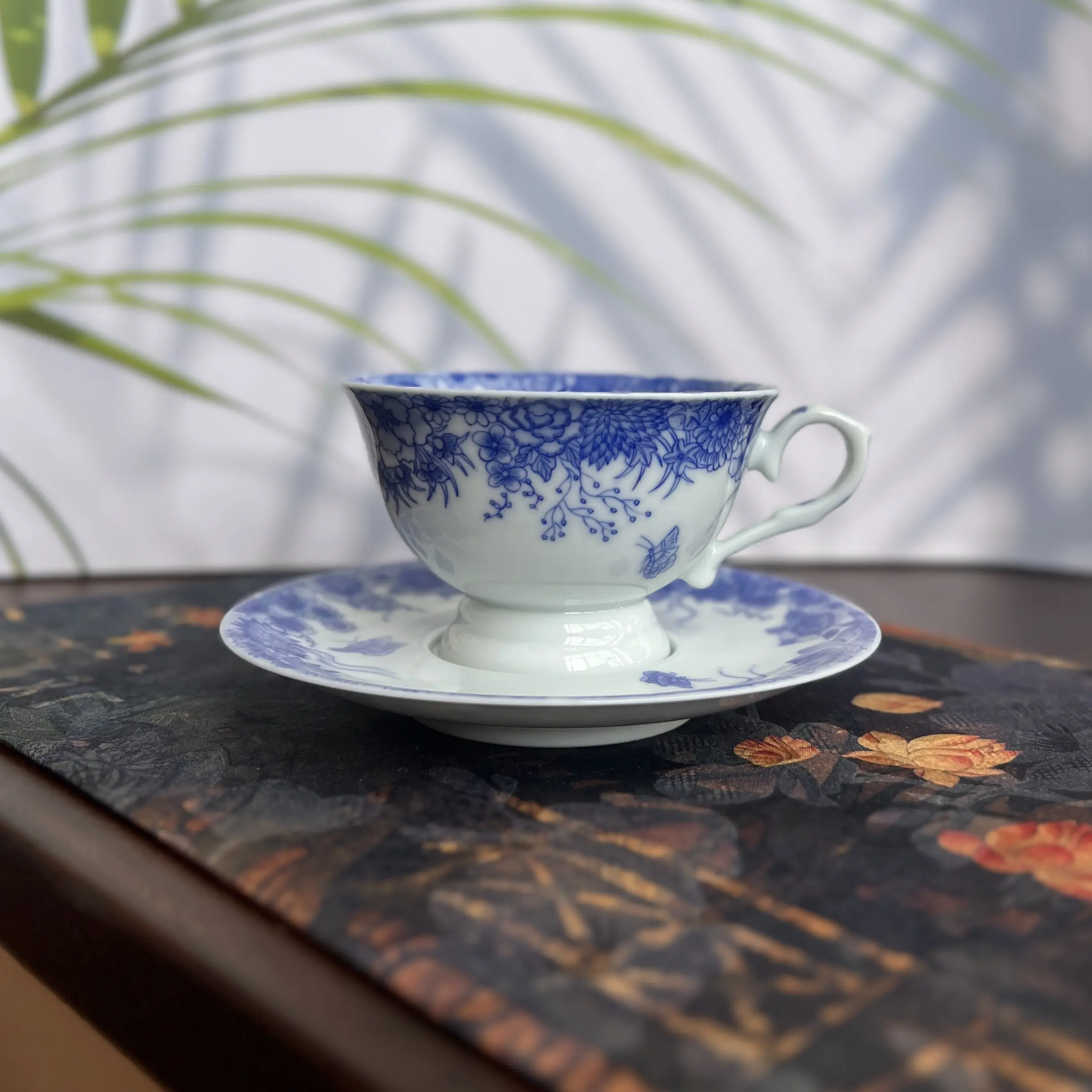 私人订制手绘咖啡杯 景德镇手工陶瓷高端茶具手绘青花花卉精品杯