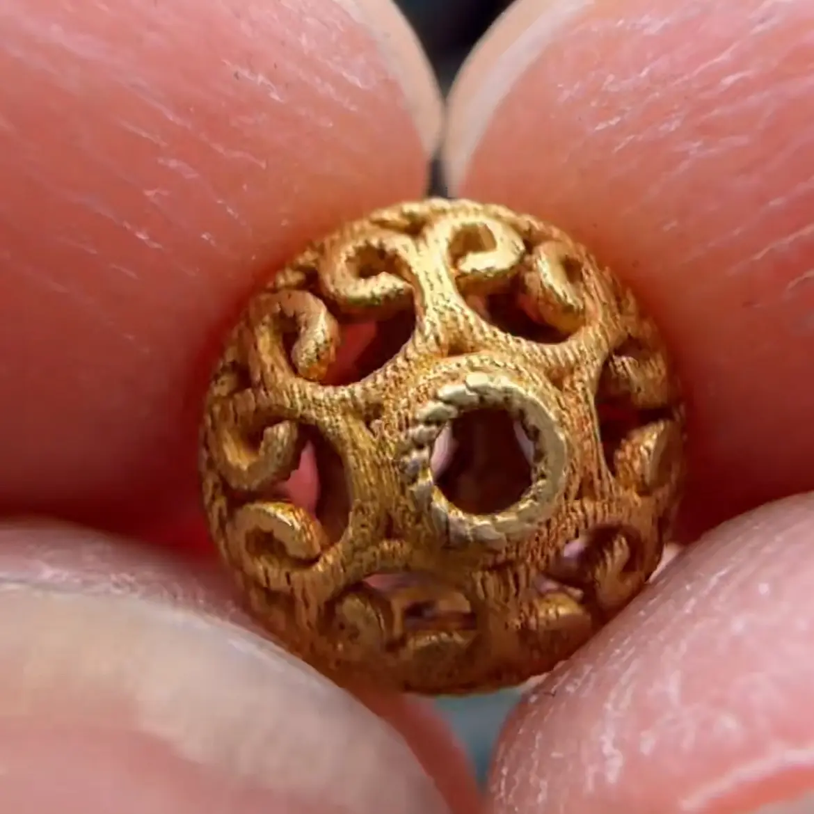 金子精品隔珠配珠