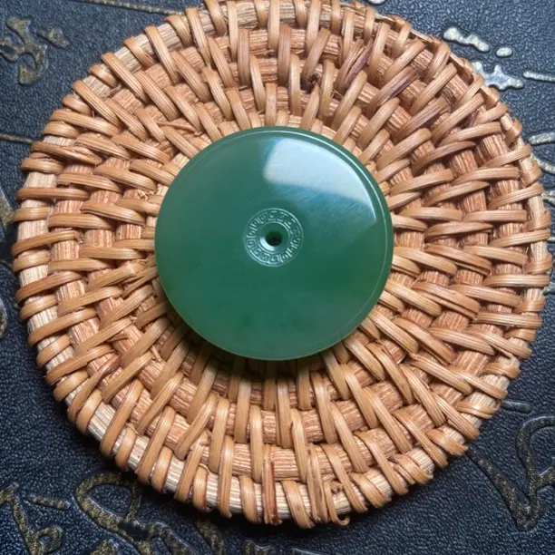 俄碧白加绿平安扣吊坠