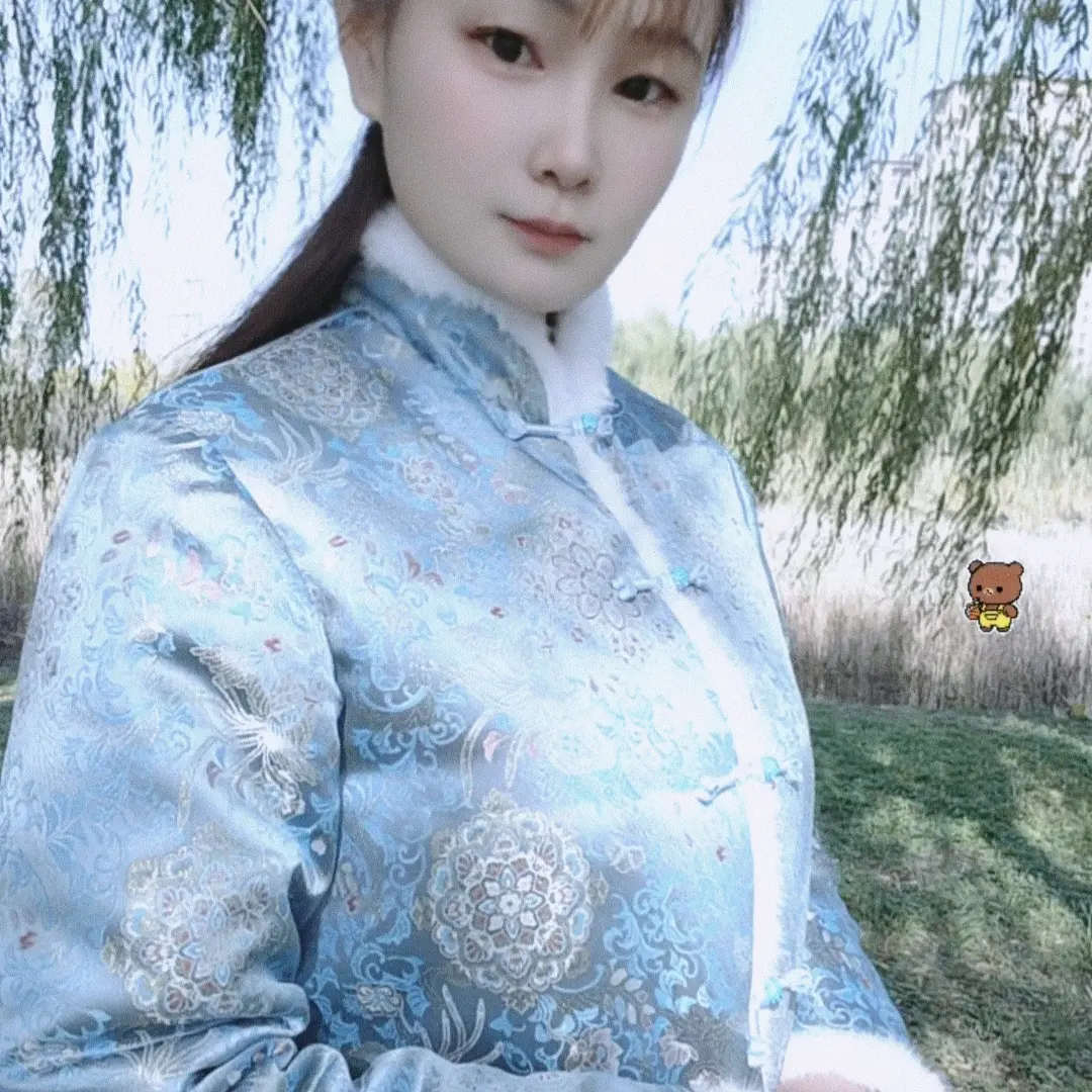 盘扣设计宋锦国风新中式女短外套长袖双面双穿冬季芬捷品牌女装