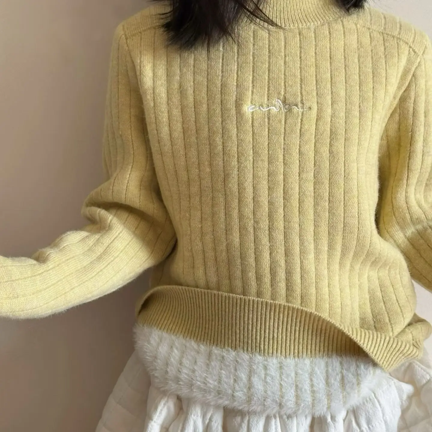 糖依果家 女童加绒加厚中领刺绣休闲百搭打底毛衣