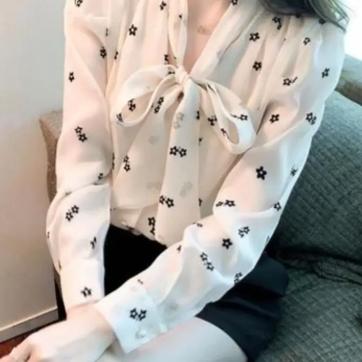 气质款小衫默认微瑕微脏 非图片款盲拍随机发 