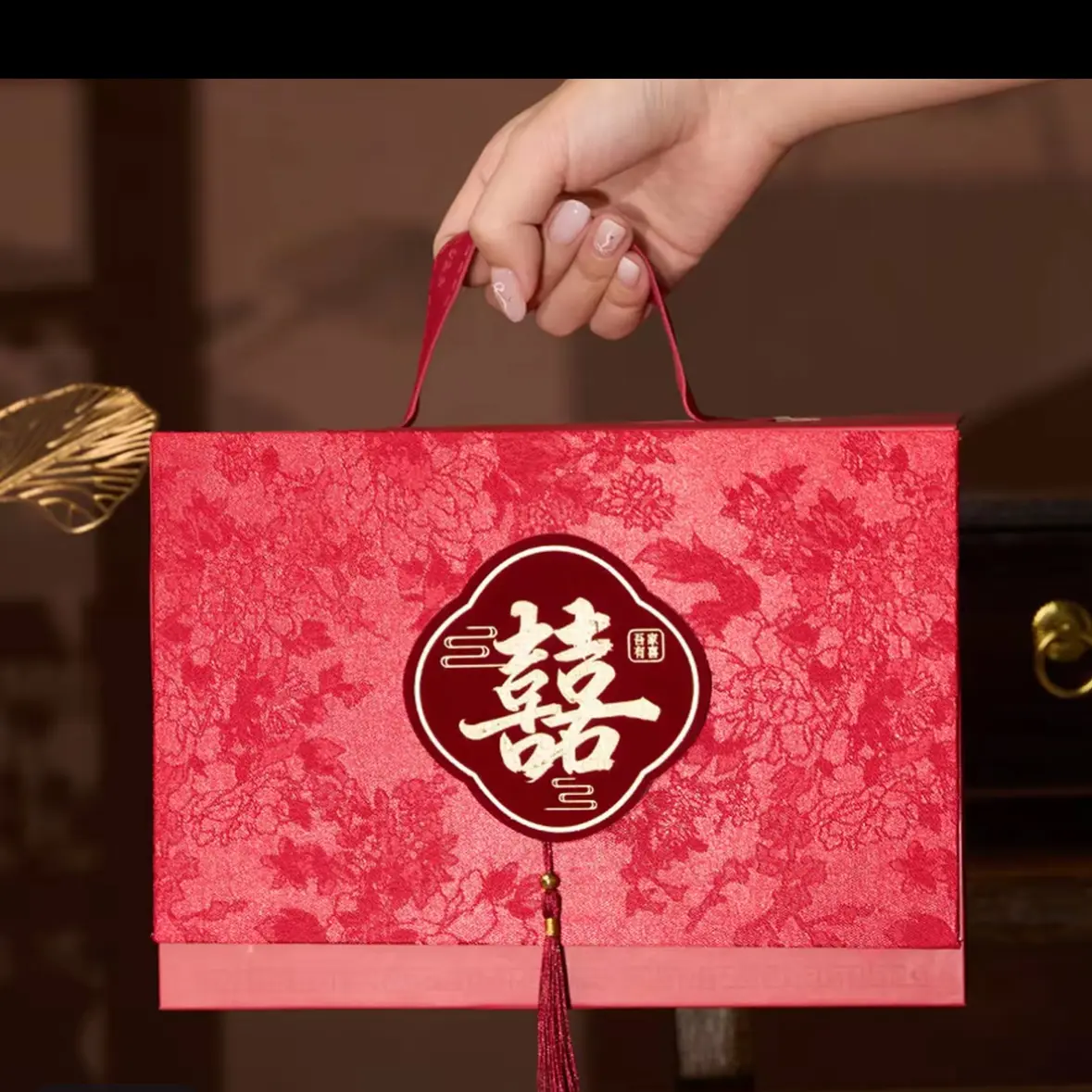 新中式结婚订婚伴手礼礼盒喜庆硬壳回礼佳品