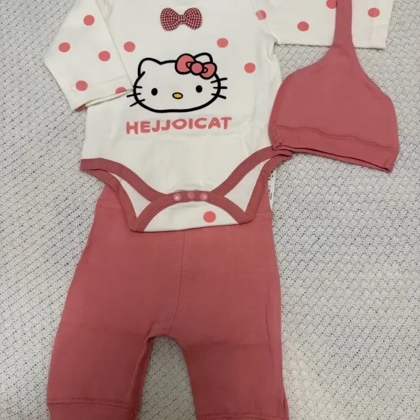 婴幼儿纯棉长秋衣秋裤带帽子三件套