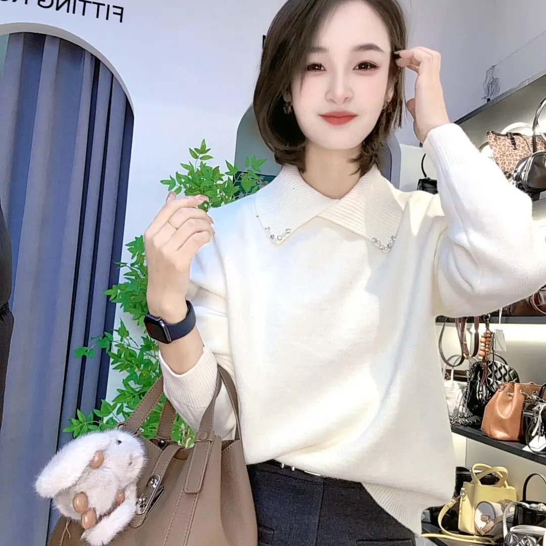 饭饭家 翻领顶珠精致上衣