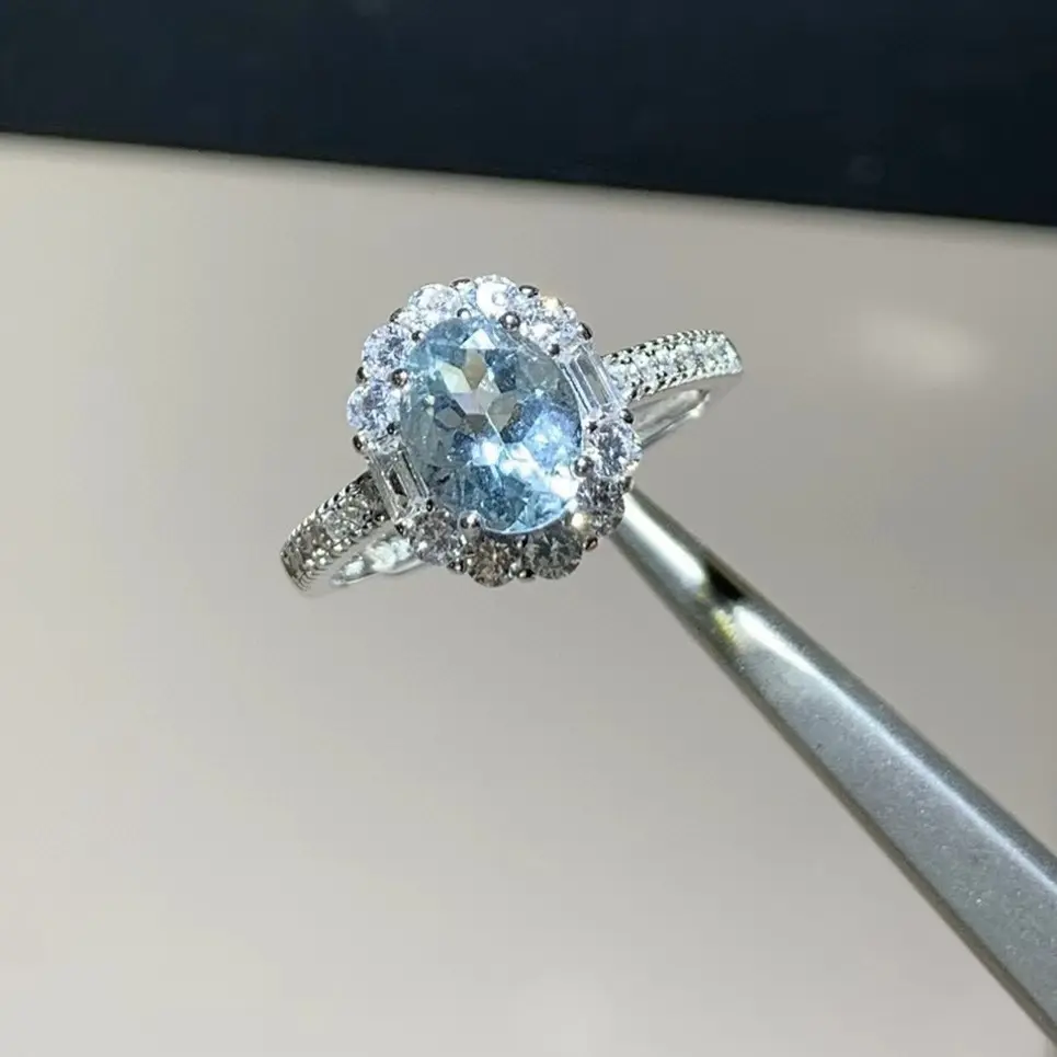 925银镶嵌天然海蓝宝戒指，蓝色系宝石，圈口可调节，简约清新靓丽