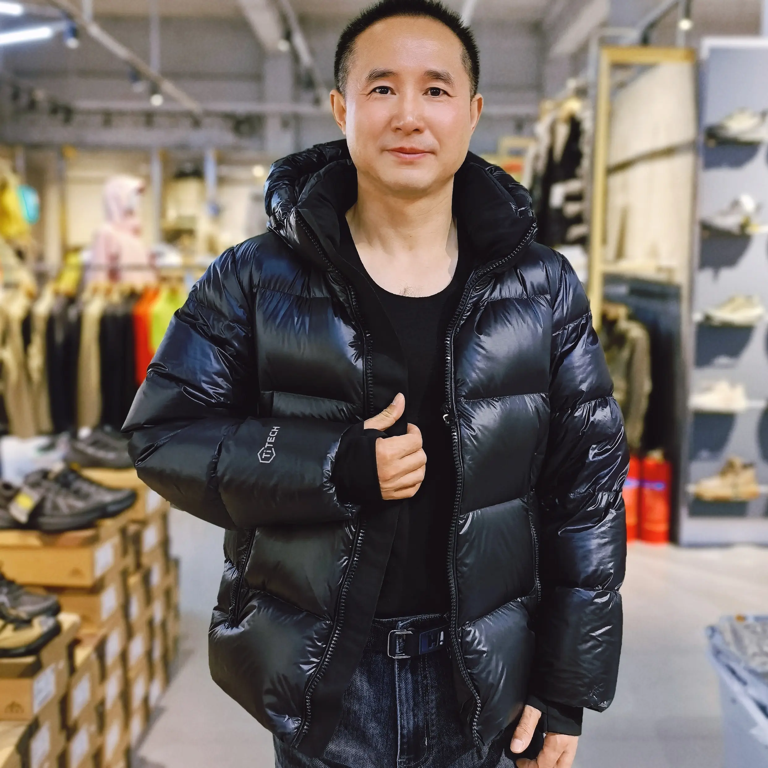 冬季情侣短款黑金鹅绒时尚保暖连帽羽绒服