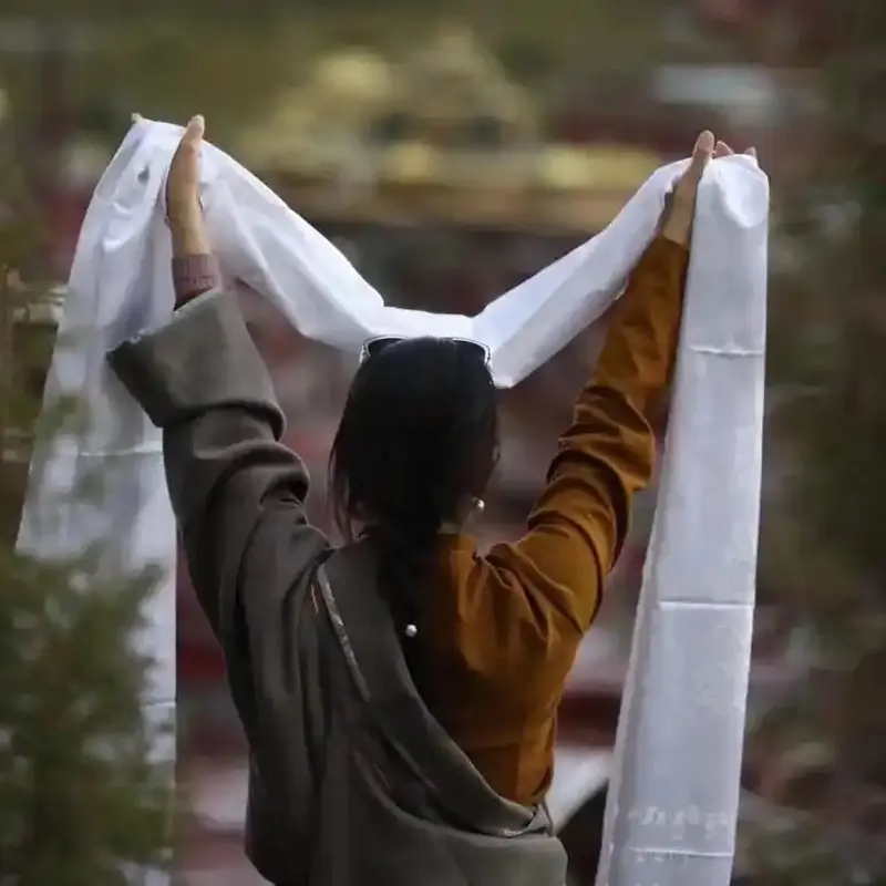 元洁白哈达2米的5包 包邮