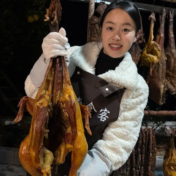 恩施农家烟熏腊鸡浓郁美味正宗特产