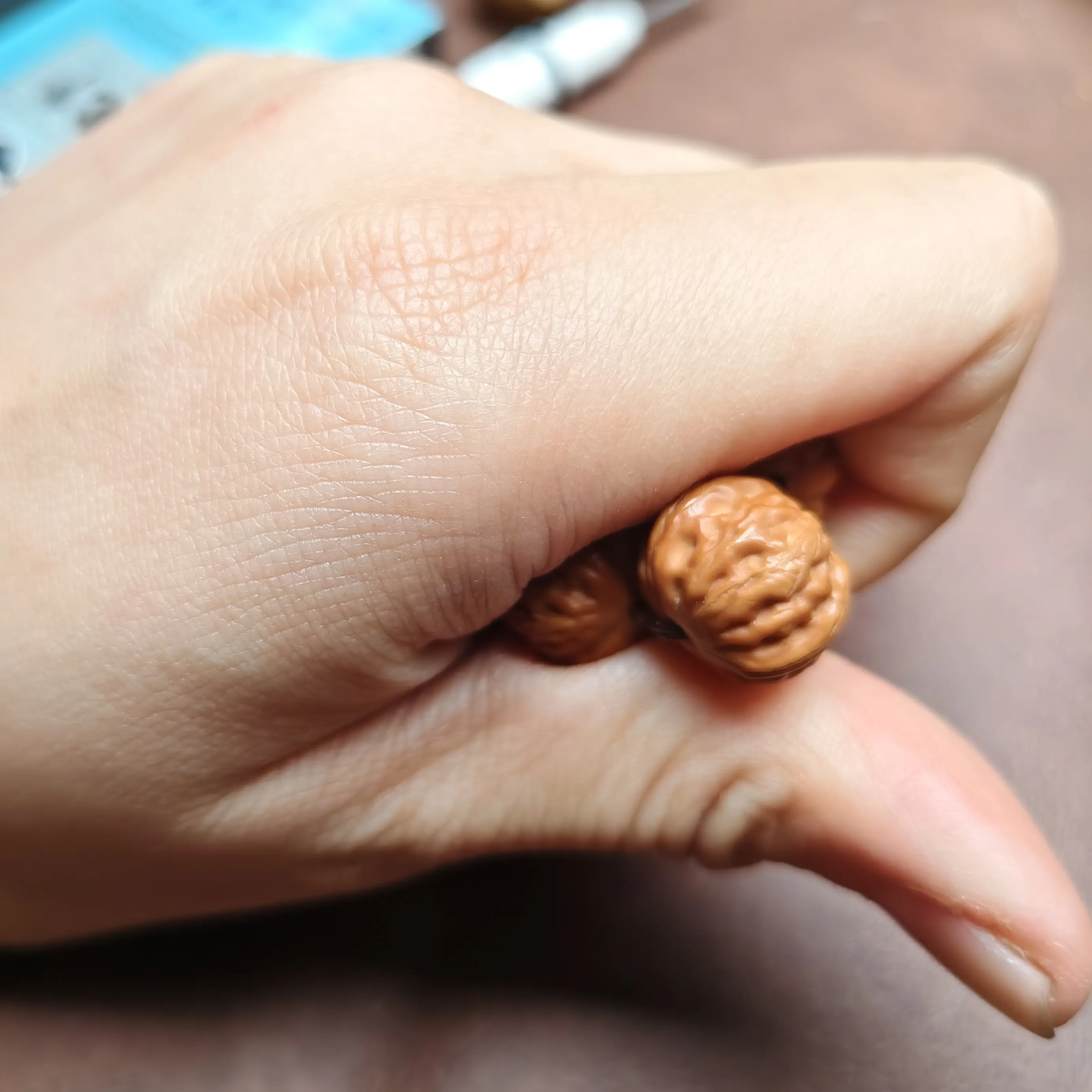 猴头核桃雕刻，佩戴时尚大方，走色正红，性价比超高