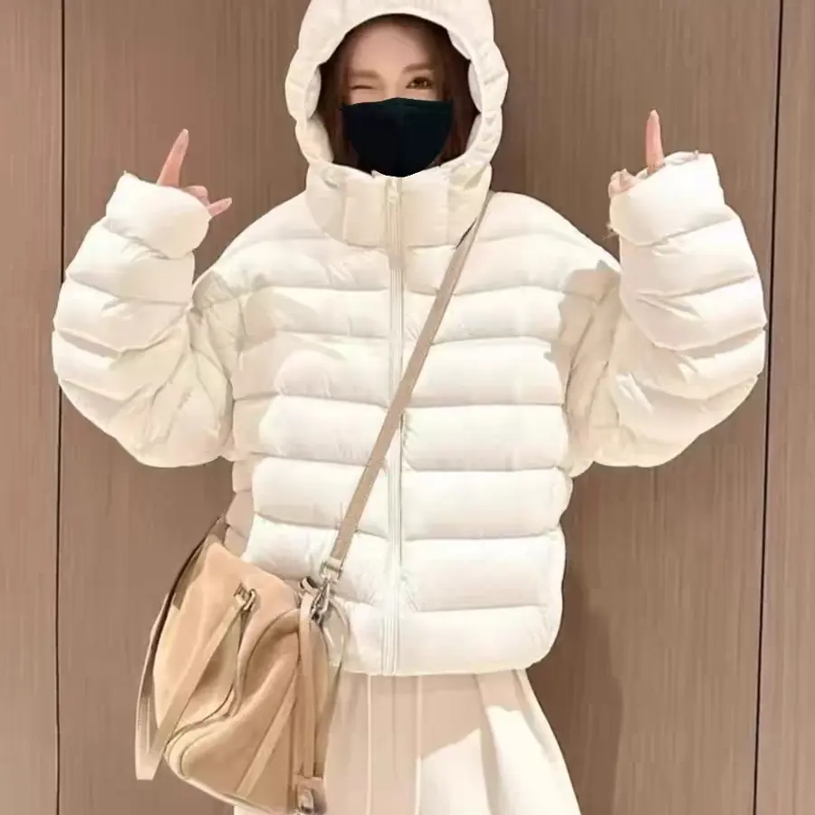 冬季短款连帽轻薄保暖白鸭绒排骨羽绒服女