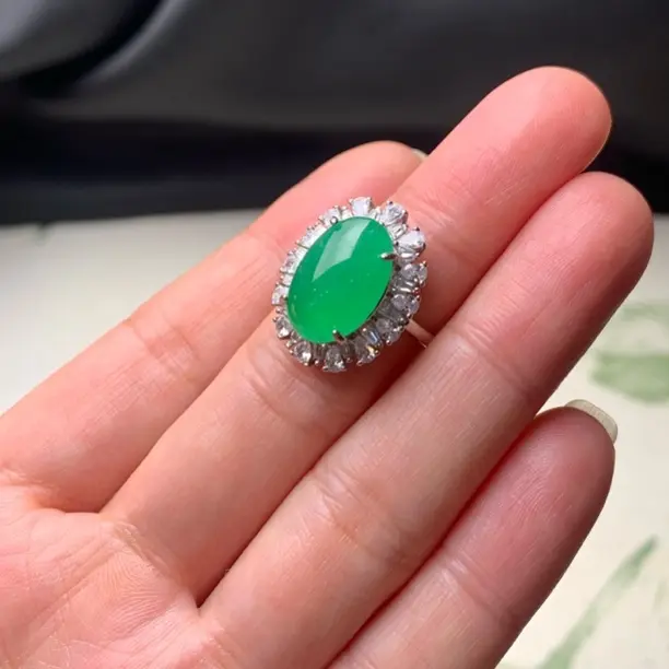 冰阳绿银镶天然缅甸翡翠戒指