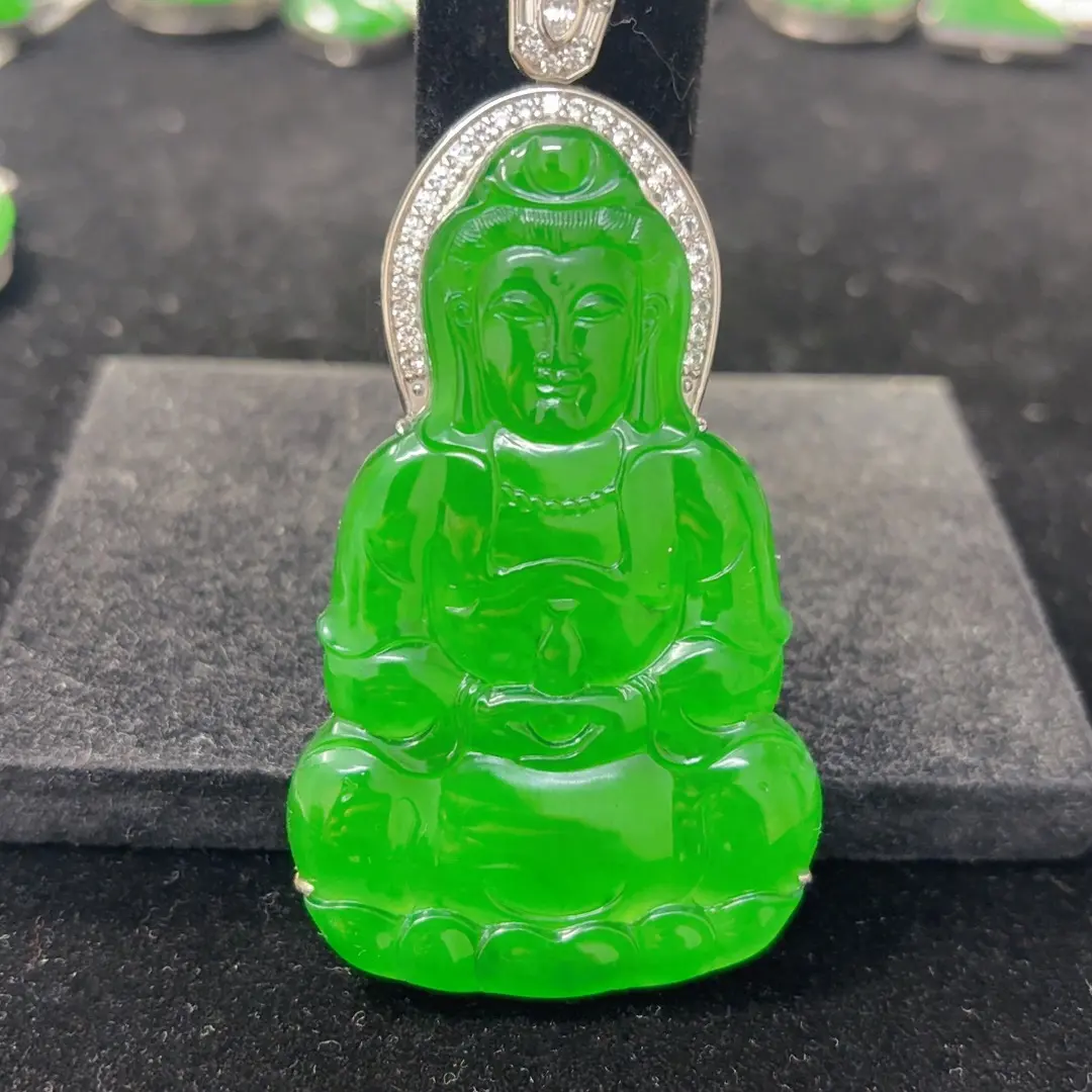 纯天然A货翡翠吊坠