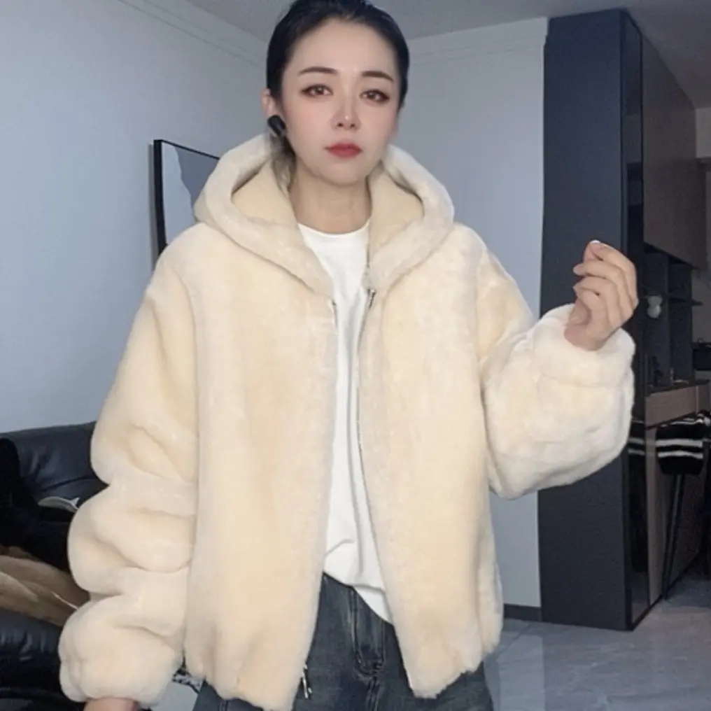 皮掌柜女短款连帽真皮羊羔毛松紧腰皮毛一体外套原生态休闲外套