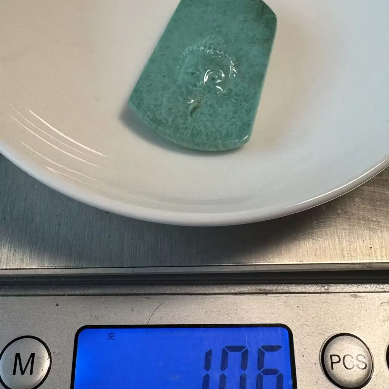 湖北十堰天然原矿绿松石精雕无事牌时尚百搭