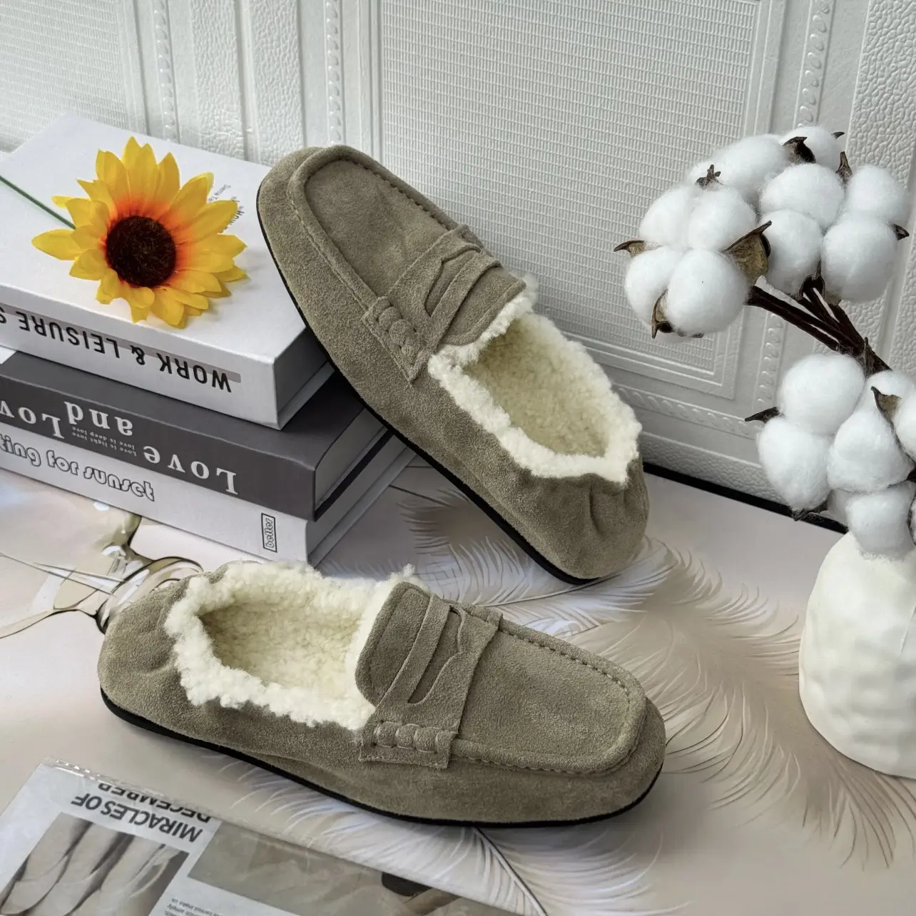 磨砂羊翻皮羊羔毛乐福鞋平底圆头一脚蹬毛毛单鞋女冬季保暖百搭