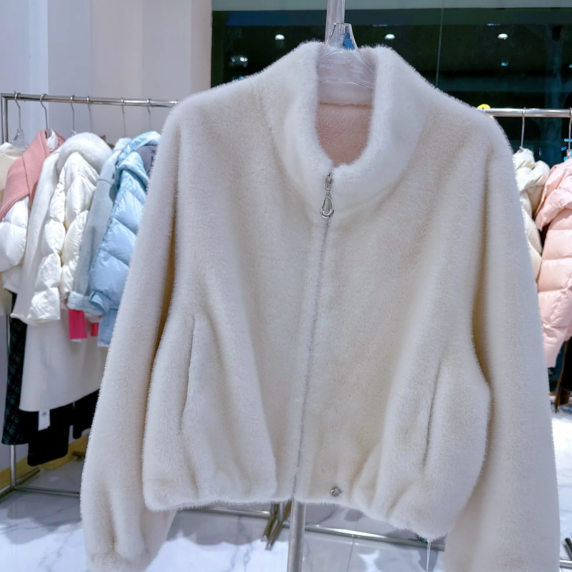 湖南她之蝶 25 冬 2254175 短款颗粒绒女士保暖休闲百搭外套