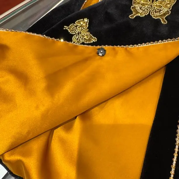 無一——新中式常规款常规薄款V领女拼接圆领马夹法式适中纯色