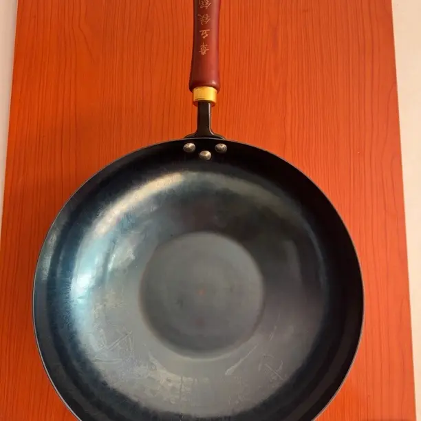 正宗章丘纯手工锻打平底炒锅无涂层不粘锅家用炒菜锅燃气灶适用