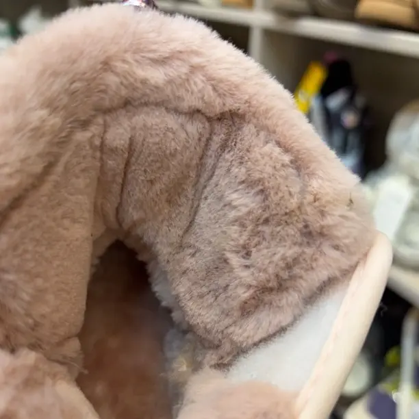 卡通风加厚冬季靴子平跟套筒雪地靴女童前拉链短靴