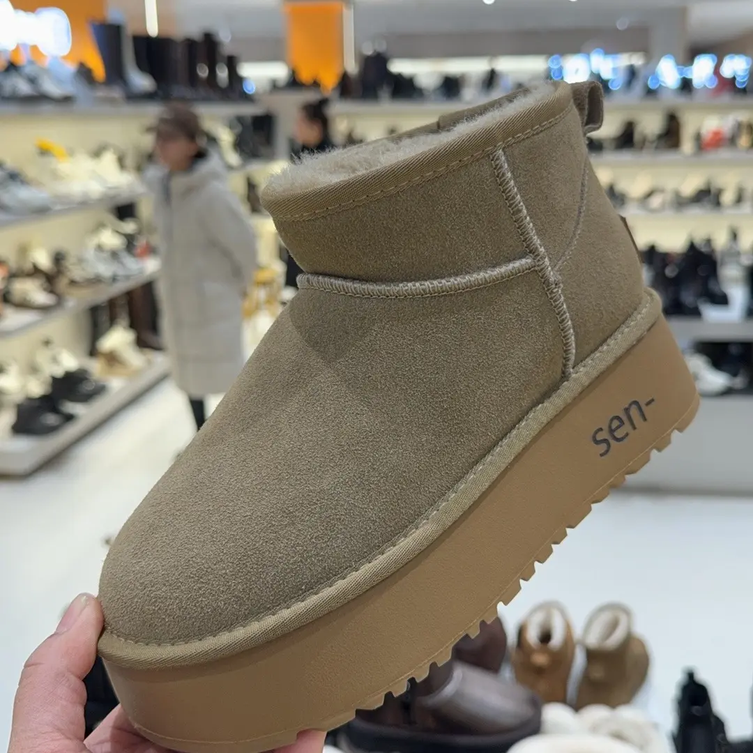 冬季新款厚底短筒雪地靴女加绒保暖真皮防滑棉鞋