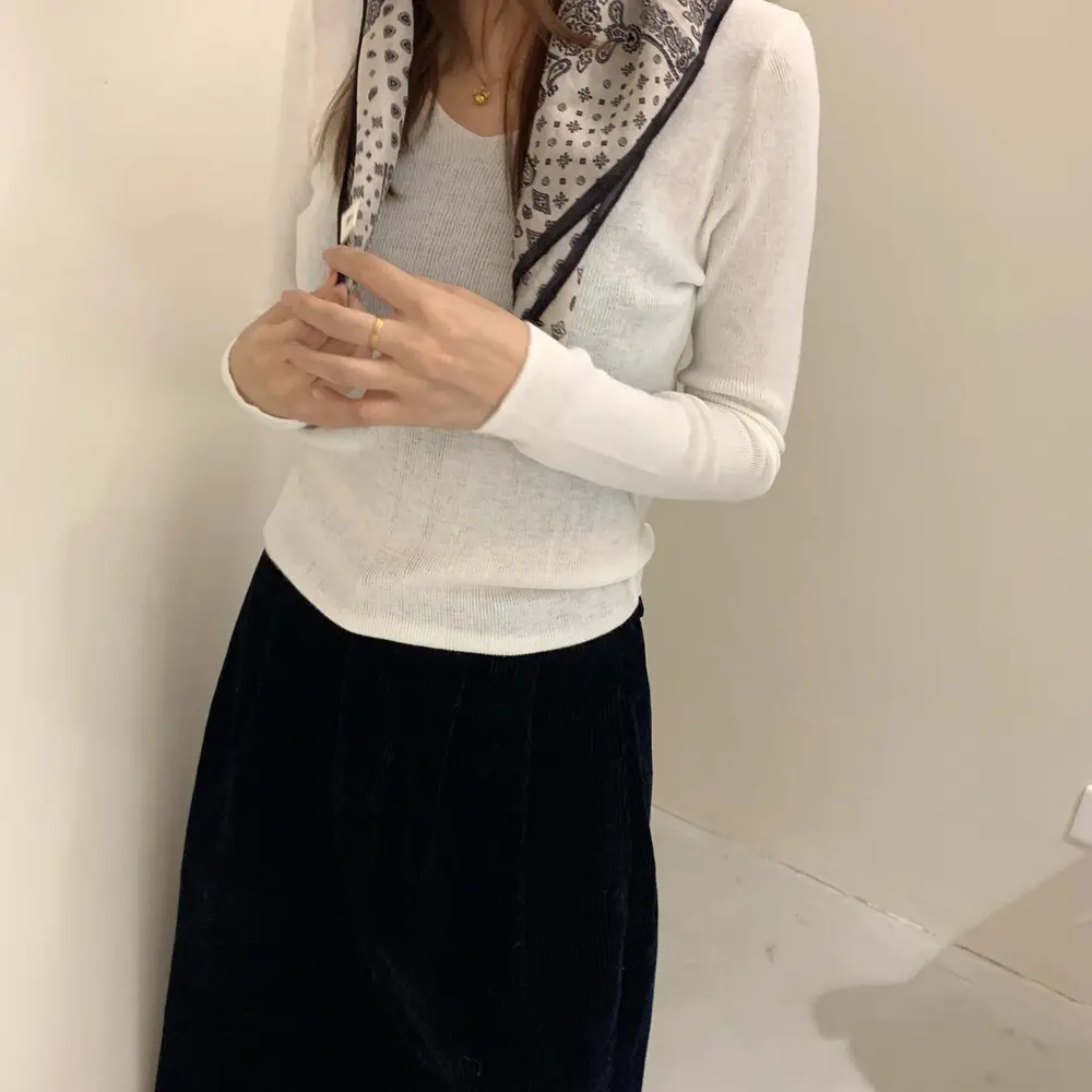 卷边圆领打底衫女内搭弹力针织衫秋修身显瘦长袖休闲套头毛衫