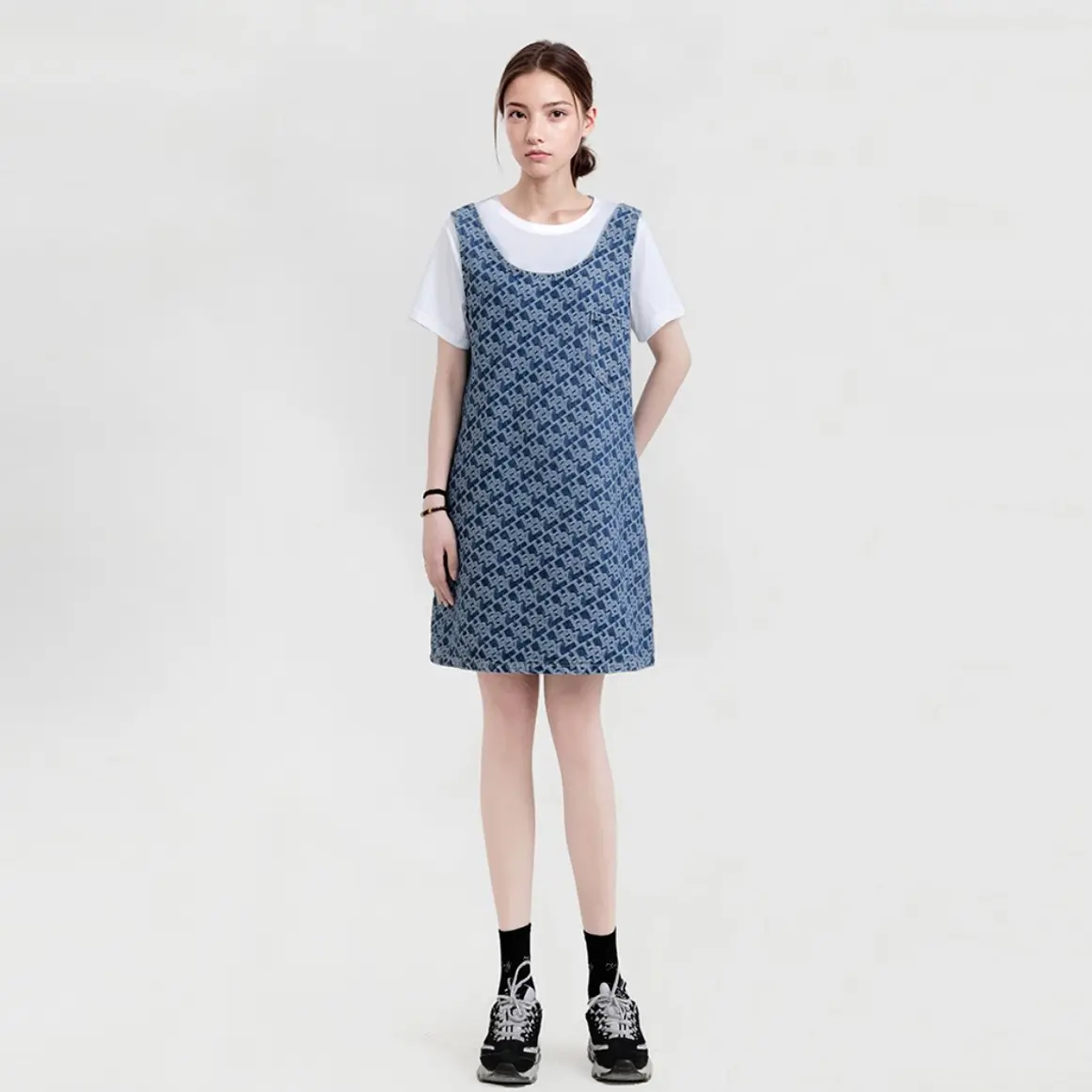 H-1768立体刺绣老满印字母胸前口袋舒适牛仔休闲无袖连衣裙女款 