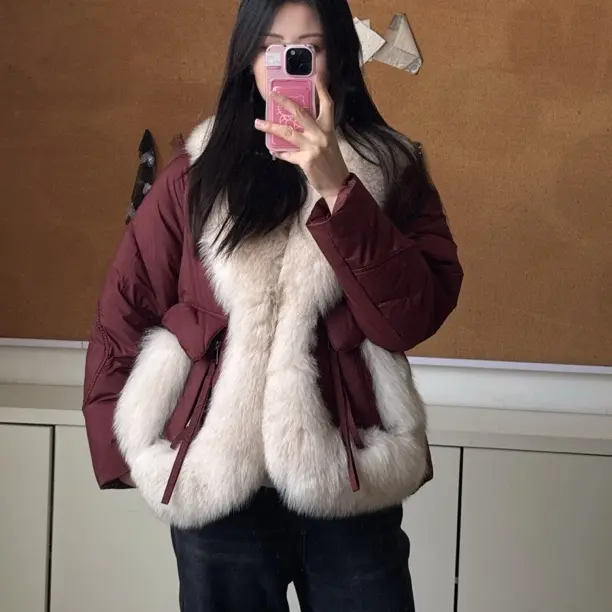 【25新品】冬季大翻领短款百搭气质拼接设计额荣服外套女