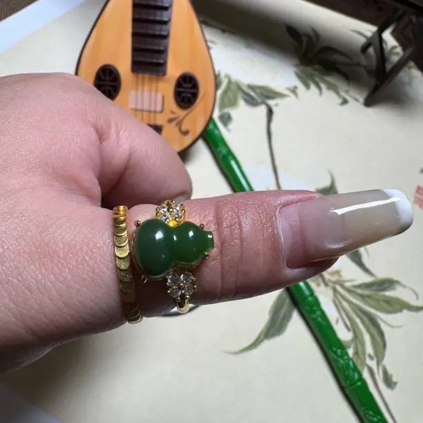 和田玉碧玉葫芦戒指