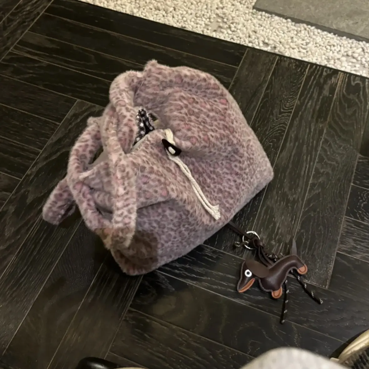 秋冬新款毛绒豹纹单肩包牛角扣粉紫色便携百搭大容量通勤包托特包