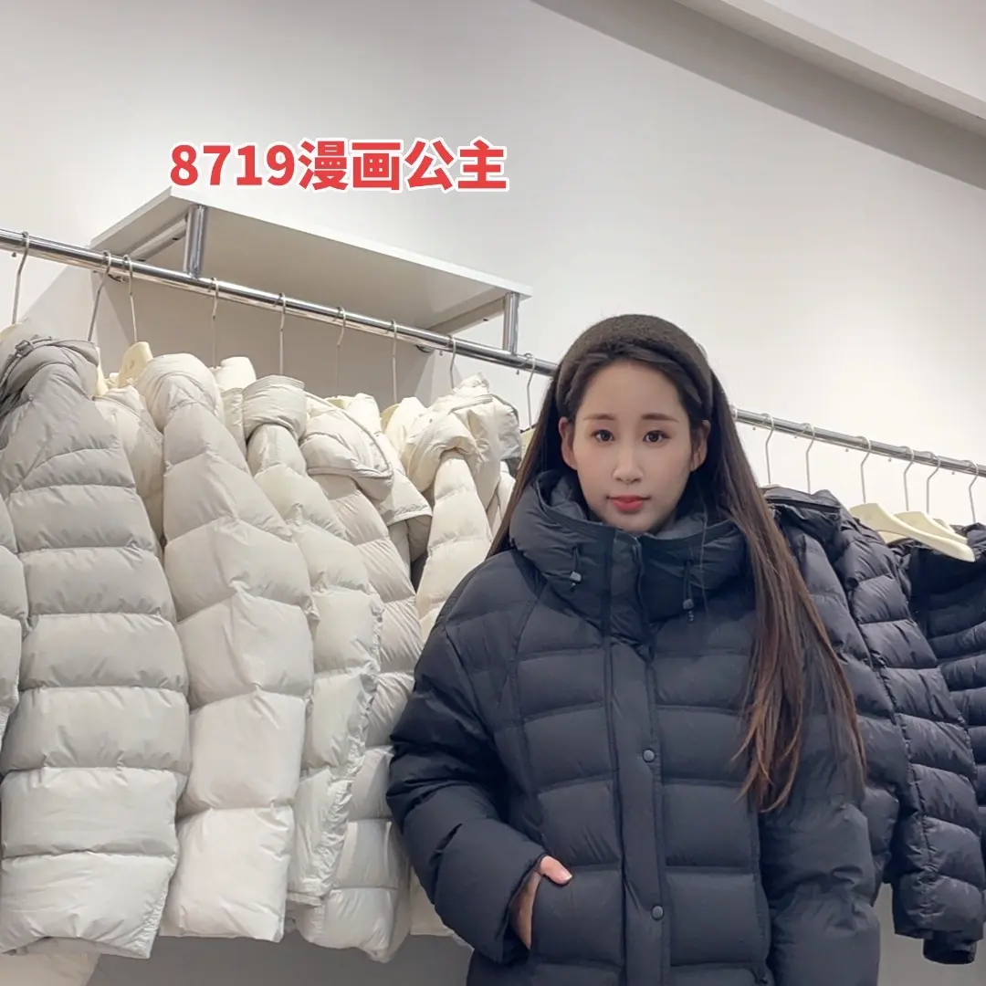 短款加厚白鸭绒连帽保暖羽绒服